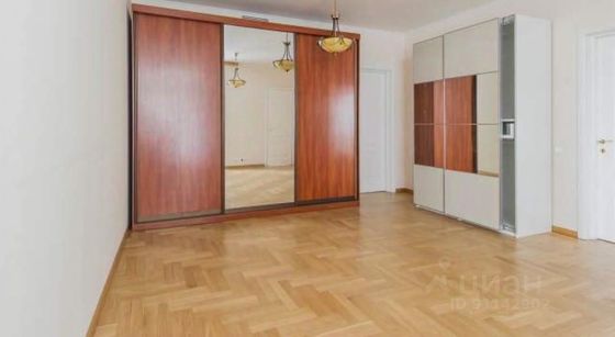 Продажа 4-комнатной квартиры 136 м², 3/8 этаж