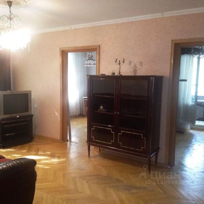 Продажа 4-комнатной квартиры 64 м², 1/9 этаж