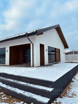 Продажа дома, 246 м², с участком 8,9 сотки