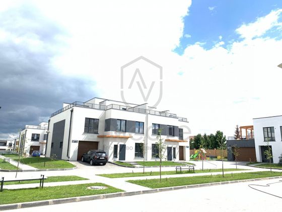 Продажа 4-комнатной квартиры 112 м², 2/2 этаж