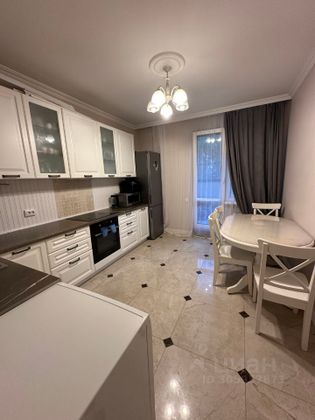 Продажа 2-комнатной квартиры 60 м², 2/13 этаж