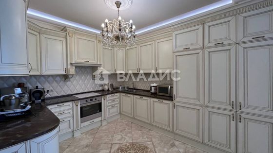 Продажа 3-комнатной квартиры 143,6 м², 14/23 этаж