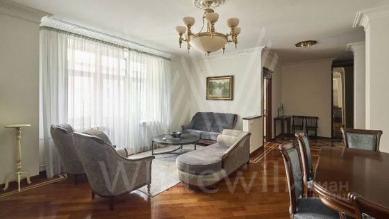 Продажа 4-комнатной квартиры 165 м², 3/8 этаж