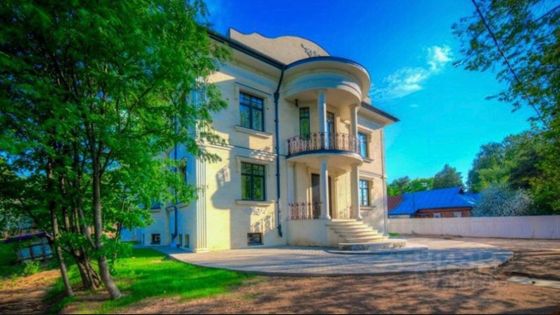 Аренда дома, 960 м², с участком 14 соток