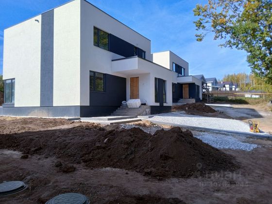 Продажа дома, 225 м², с участком 8 соток