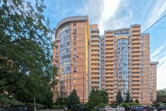 Продажа 3-комнатной квартиры 157 м², 8/20 этаж