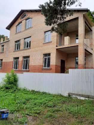 Продажа дома, 403 м², с участком 7,5 сотки