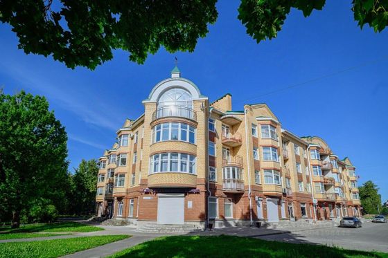 Продажа 4-комнатной квартиры 181,6 м², 4/4 этаж