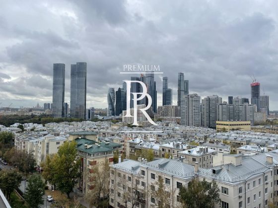 Продажа 4-комнатной квартиры 238 м², 15/15 этаж