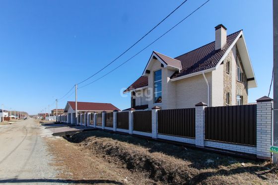 Продажа дома, 270 м², с участком 20 соток