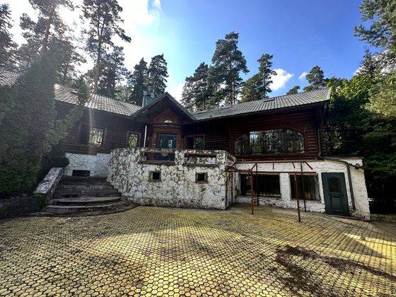 Продажа дома, 818,6 м², с участком 33 сотки