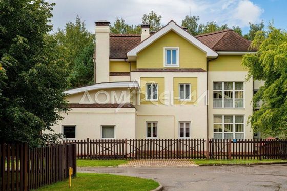 Продажа дома, 533 м², с участком 20 соток