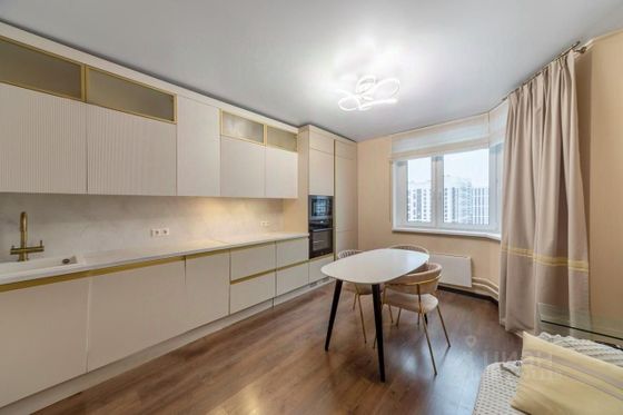 Продажа 3-комнатной квартиры 76 м², 20/25 этаж