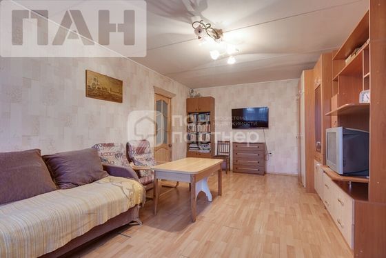 Продажа 1-комнатной квартиры 52 м², 2/15 этаж