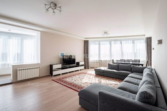 Продажа 4-комнатной квартиры 205 м², 15/30 этаж