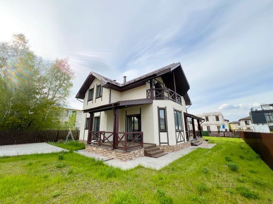 Аренда дома, 217 м², с участком 6 соток