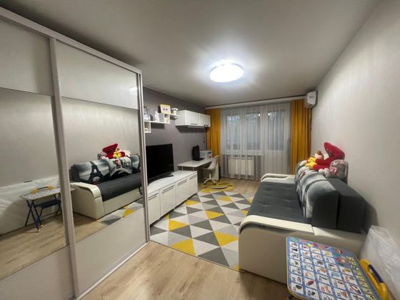 Продажа 3-комнатной квартиры 63,8 м², 2/9 этаж