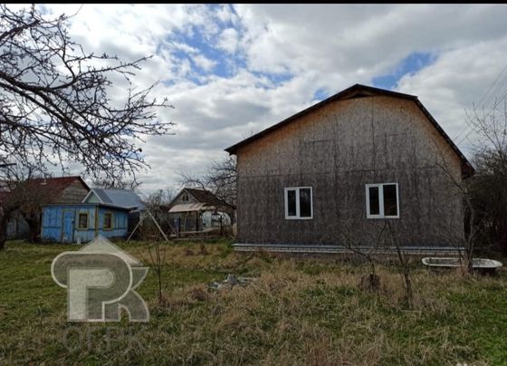 Продажа дома, 120 м², с участком 8 соток