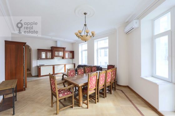 Аренда 4-комнатной квартиры 150 м², 5/8 этаж