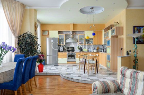 Продажа 4-комнатной квартиры 138 м², 7/9 этаж