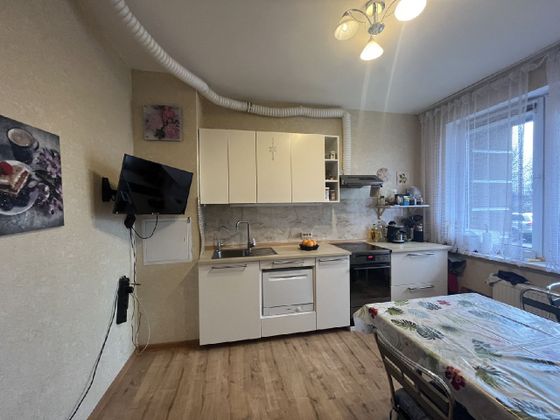 Продажа 4-комнатной квартиры 97 м², 1/17 этаж