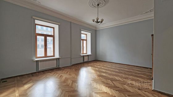 Аренда многокомнатной квартиры 250 м², 4/5 этаж