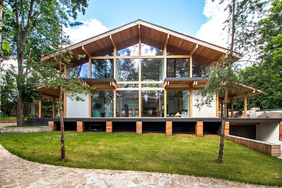 Продажа дома, 600 м², с участком 15 соток