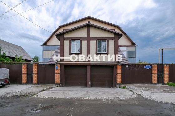 Продажа дома, 404,4 м², с участком 6,6 сотки