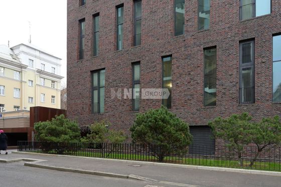 Продажа 4-комнатной квартиры 214,3 м², 2/6 этаж