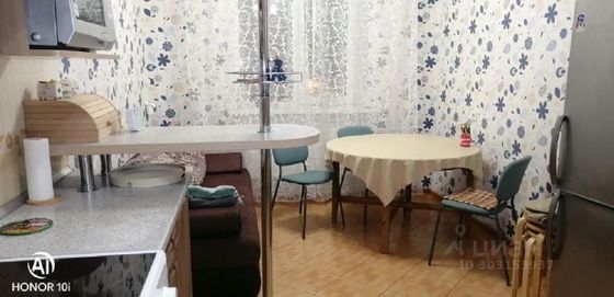 Аренда 3-комнатной квартиры 100 м², 2/10 этаж