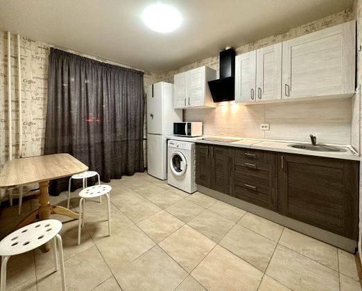 Продажа 2-комнатной квартиры 50 м², 1/9 этаж