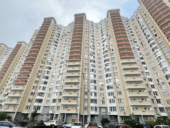 Продажа 2-комнатной квартиры 60 м², 7/24 этаж