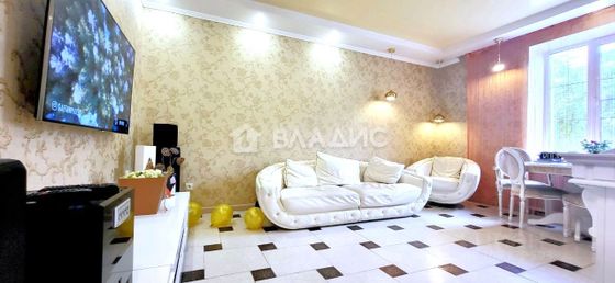 Продажа 3-комнатной квартиры 72 м², 3/3 этаж