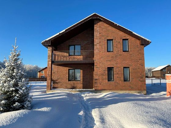 Продажа дома, 240 м², с участком 11,3 сотки