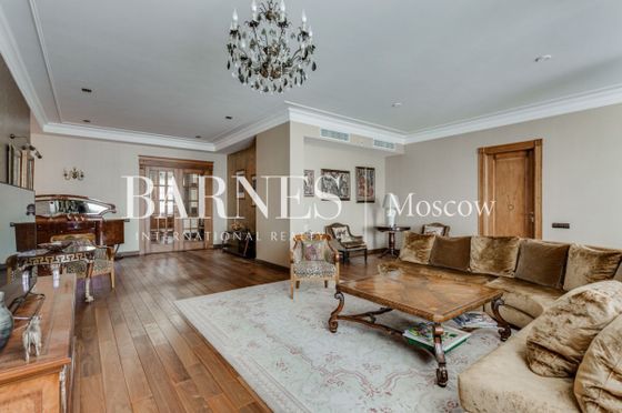 Продажа 3-комнатной квартиры 206 м², 7/17 этаж