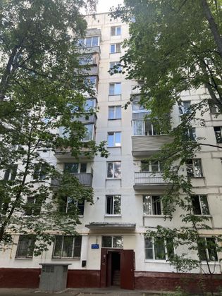 Продажа 1-комнатной квартиры 32 м², 1/9 этаж