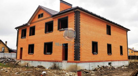 Продажа дома, 218 м², с участком 4,4 сотки