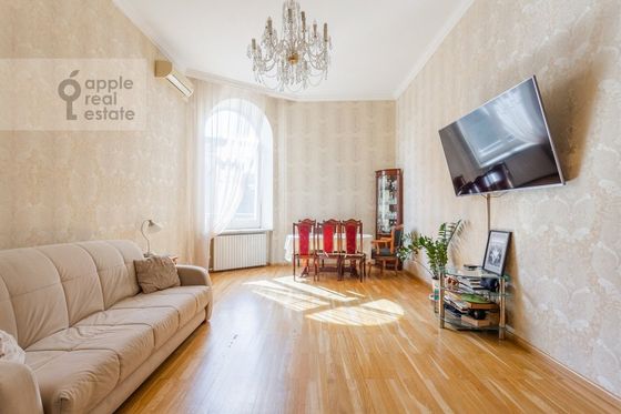 Продажа 3-комнатной квартиры 108 м², 2/5 этаж