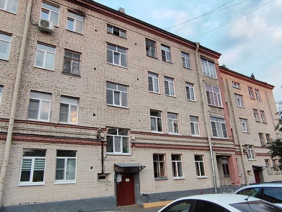 Продажа многокомнатной квартиры 93 м², 1/4 этаж