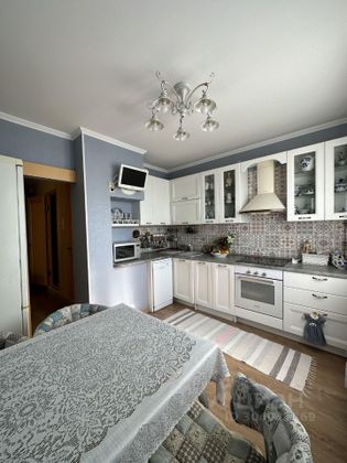 Продажа 3-комнатной квартиры 75 м², 17/17 этаж