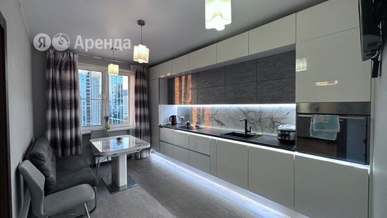 Аренда 3-комнатной квартиры 110 м², 14/20 этаж