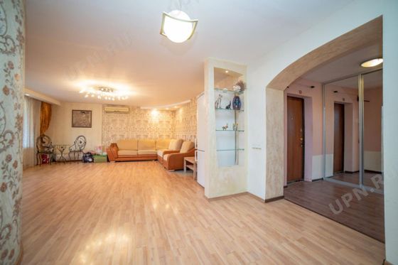 Продажа 3-комнатной квартиры 102 м², 4/10 этаж