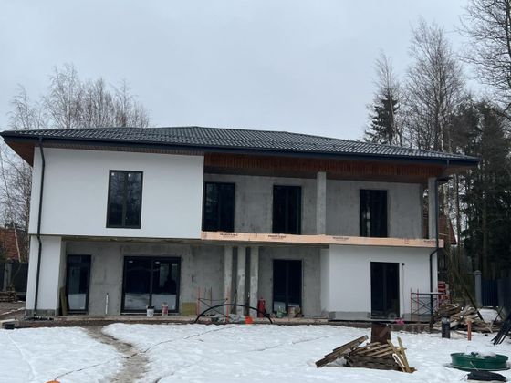 Продажа дома, 380 м², с участком 12 соток