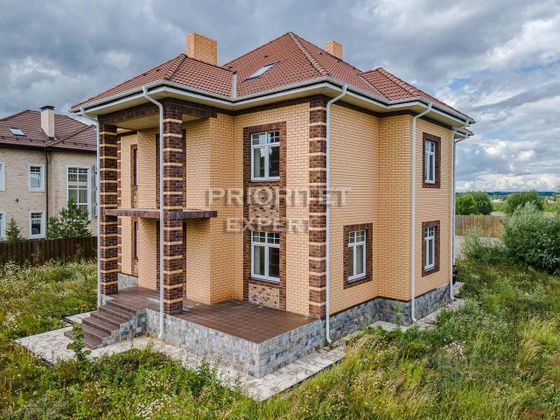 Продажа дома, 450 м², с участком 15 соток