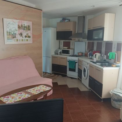 Продажа 2-комнатной квартиры 43 м², 2/2 этаж