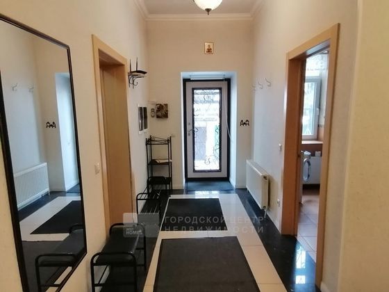 Аренда дома, 450 м², с участком 12 соток