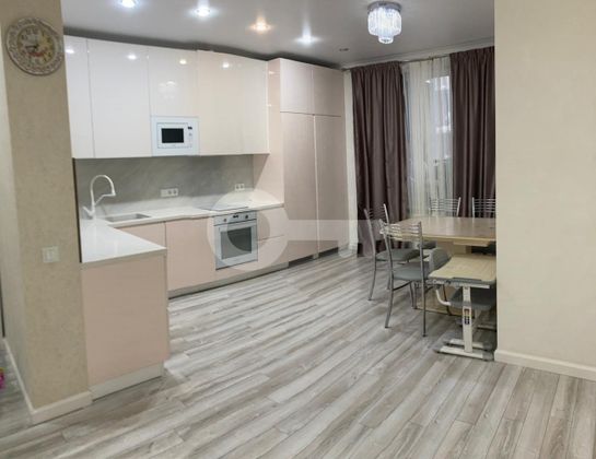 Продажа 3-комнатной квартиры 98 м², 4/25 этаж