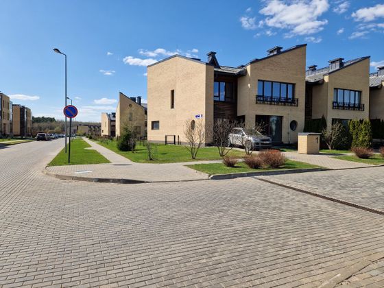 Продажа дома, 255 м², с участком 4,5 сотки