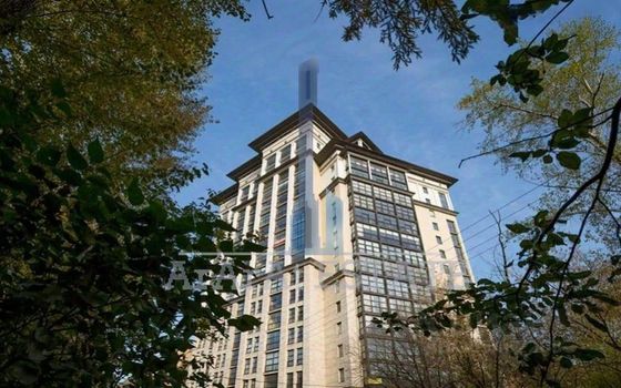 Продажа 4-комнатной квартиры 225 м², 16/18 этаж