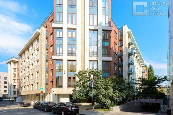 Продажа 4-комнатной квартиры 184 м², 2/7 этаж